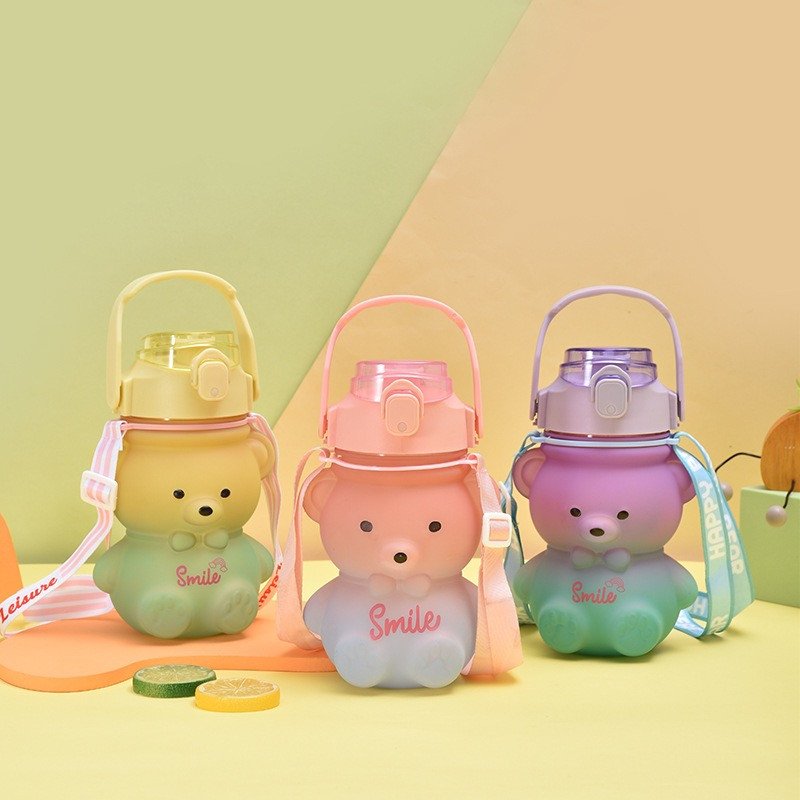 Wholesale Gradient Bear 1000ml Kawaii Cute Kids Portable Outdoor Sports Children's School Water Bottle