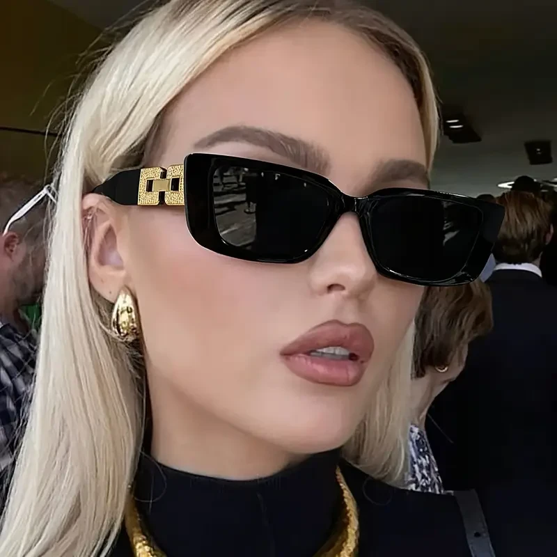Retro Women's Fashion Glasses - Anti-Reflective Polycarbonate Frames & Lenses, Durable Lightweight Design with Decorative Accents for Everyday Fashion & Casual
