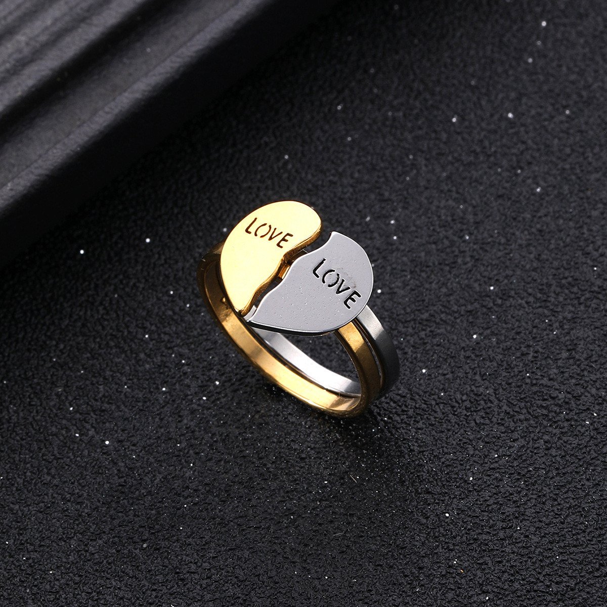 2pcs/set Stainless Steel Love Heart Shaped Couple Rings Set