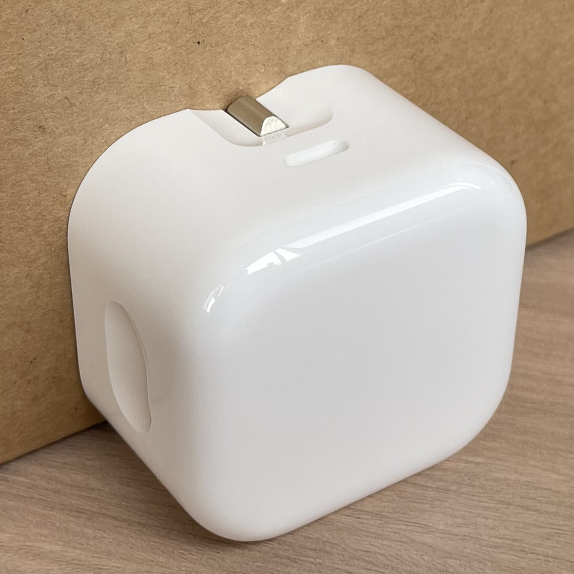 EU US UK AU Plug 20W USB C Fast QC3.0 Wall Charger Block PD Function OTP & OVP Protection for iPhone 15/14/13 Mobile Phone